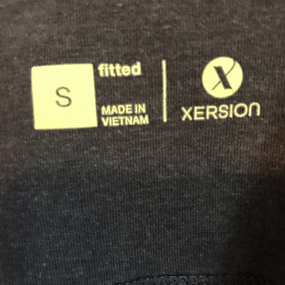 Bundle!! 2 women’s Xersion fitted capris size S - Picture 4 of 8